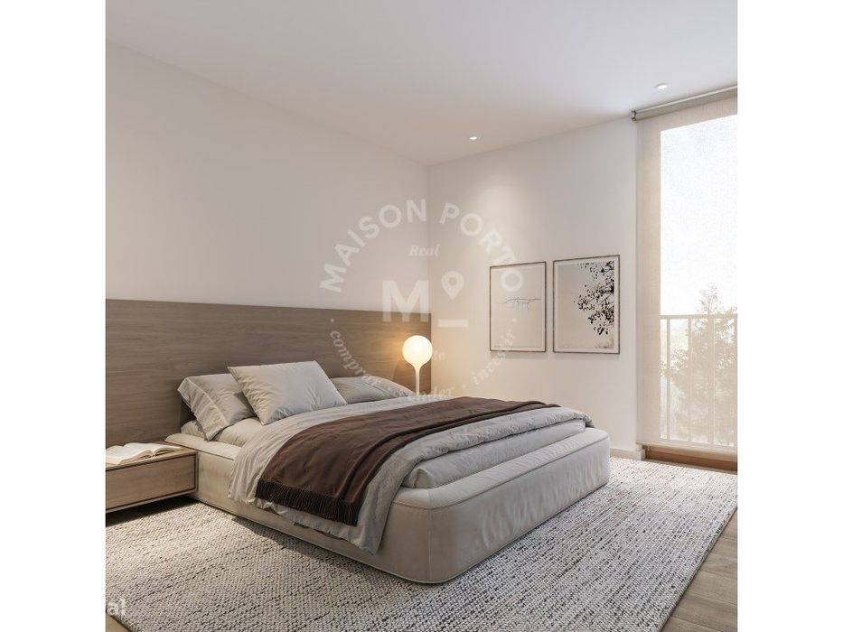Apartamento T2 com Varanda e Lugar de Estacionamento próximo a Aven...