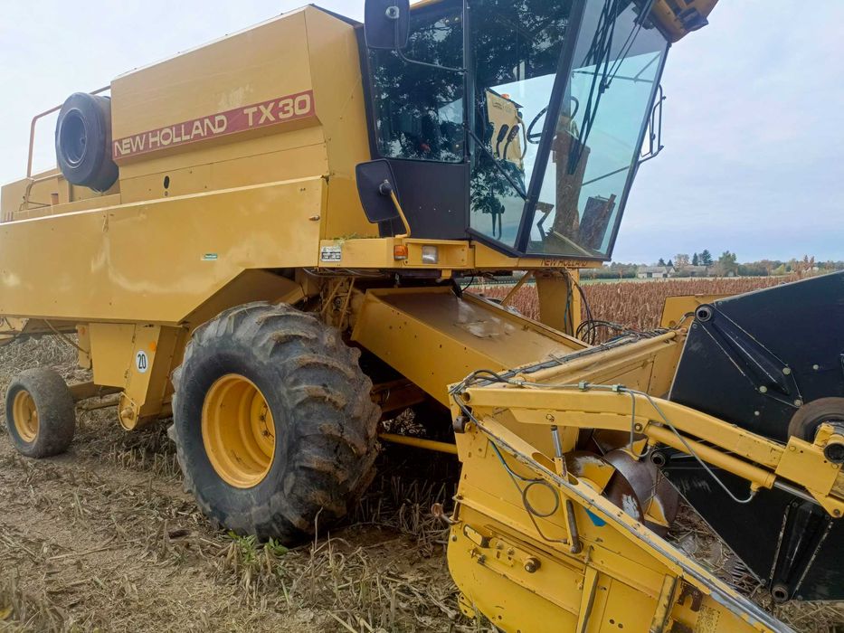 New holland TX 30 32 34 stół do rzepaku , 3D