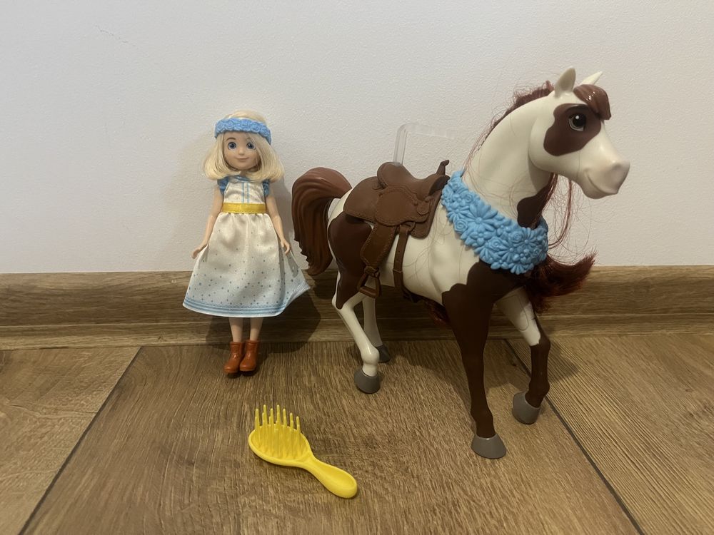 Spirit lalka Abigail i koń Boomerang