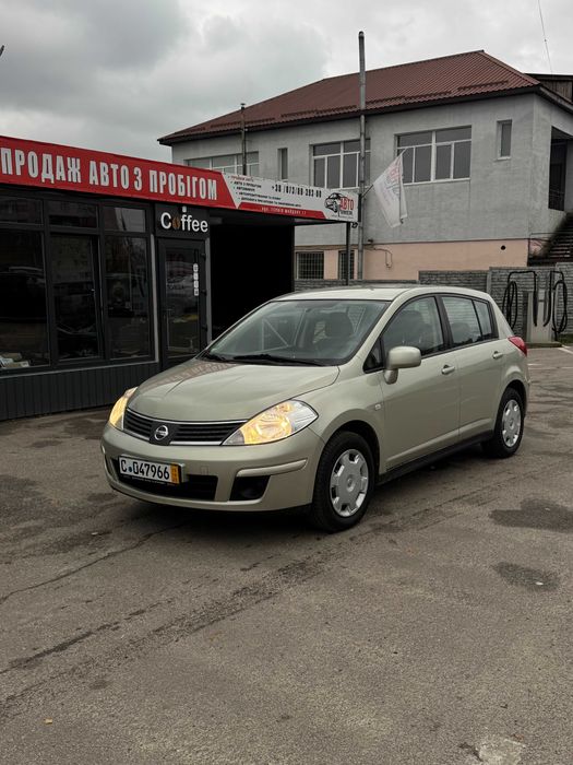 Nissan Tiida 2007 РОЗМИТНЕНА 1.6 MPI 5-s MT hatchback