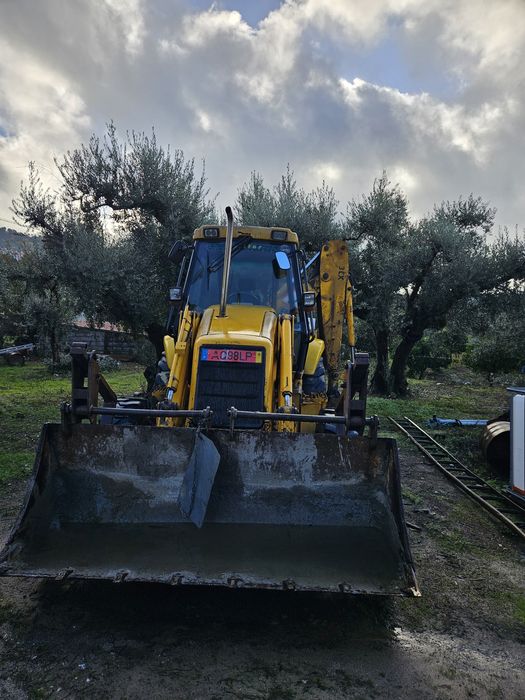 Retroescavadora JCB 3CX