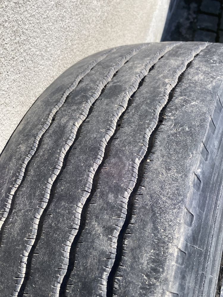 Opona Michelin XZE 2+  305/70 R19,5