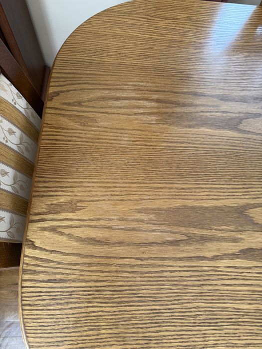 Duzy porządny stół plus 8 krzeseł