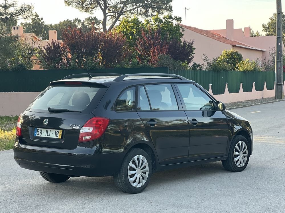 Skoda fabia break 1.4 tdi 2010