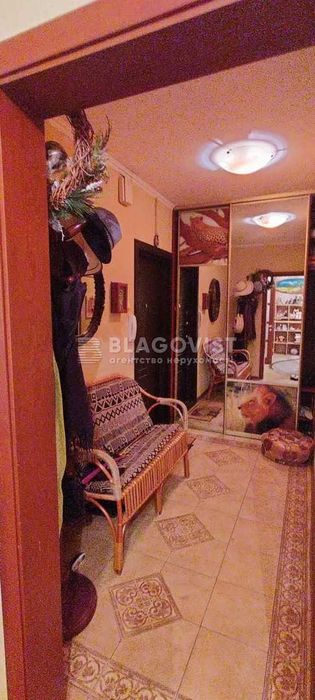 Продаємо затишну 3кім.квартиру в Деснянському р-ні Марини Цвєтаєвої 12