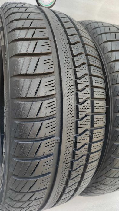 Opony Całoroczne 195/55/15 Vredestein 2szt 6,5mm