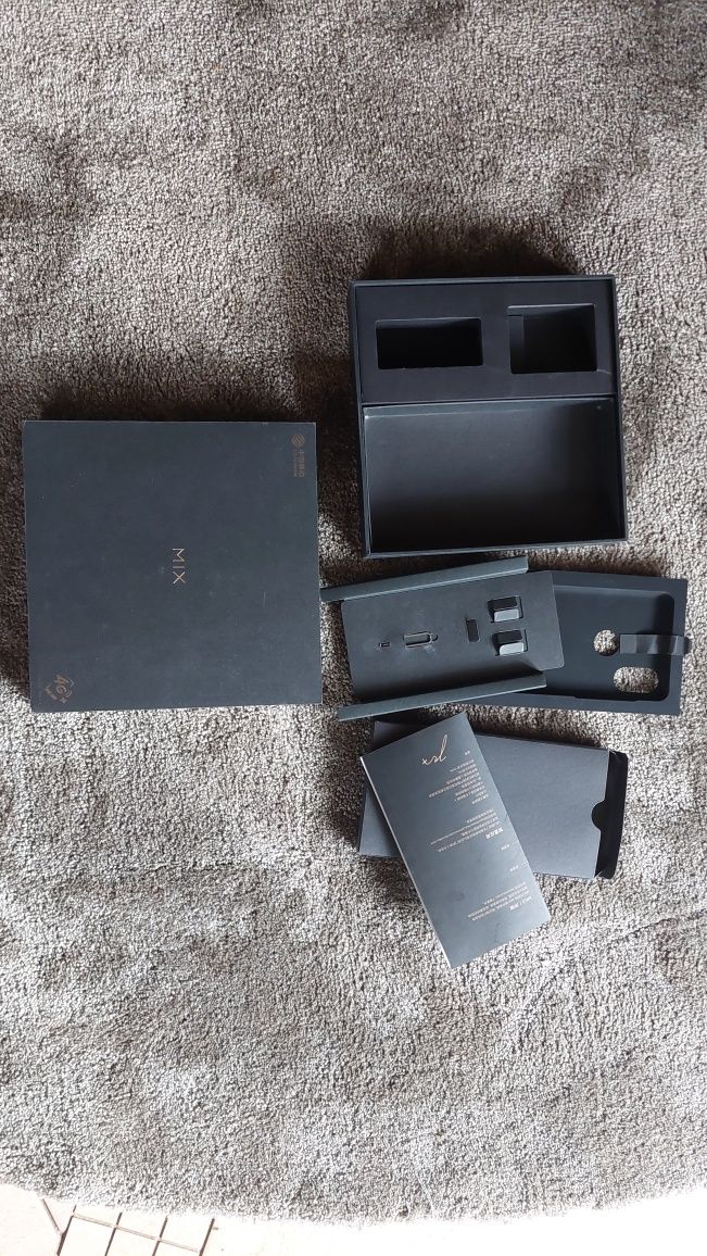 Pudełko po Xiaomi mi mix 2s