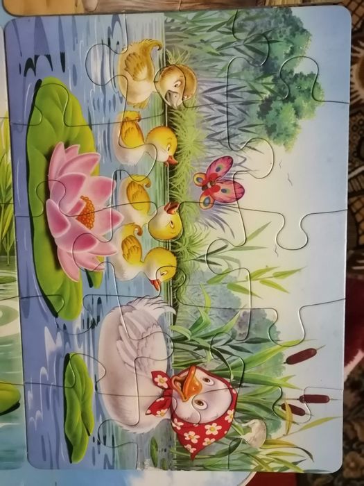 Пазли картонні для дітей.