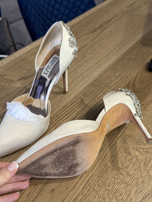 Продаю весільні туфлі бренду Badgley Mischka
