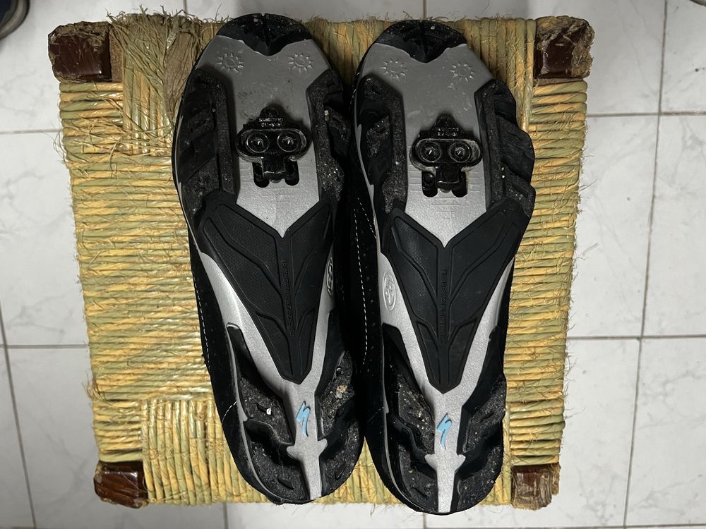 Sapatos de bicicleta Specialized de BTT