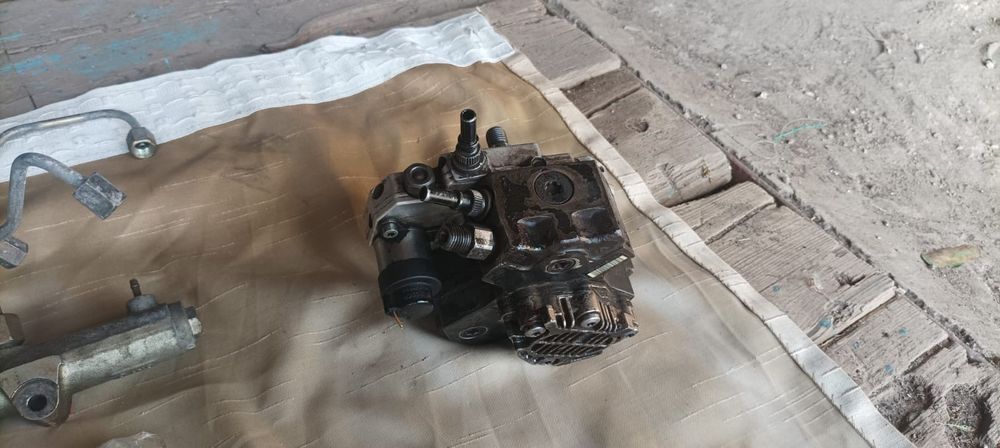 Продам вживані дизельні форсунки(у робочому стані),тнвд,паливну рампу