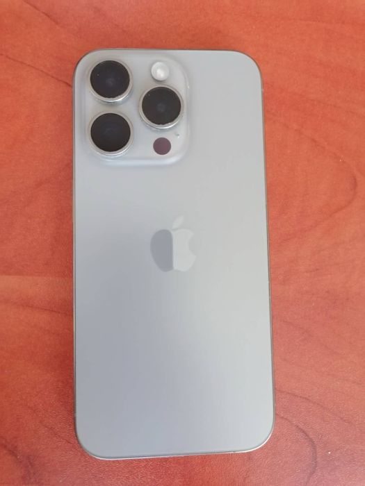 iPhone 15 pro 256 MB zadbany, roczny