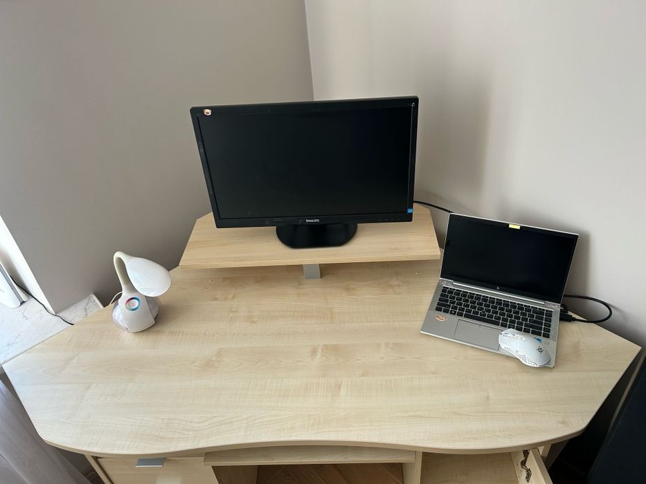 Biurko rogowe/ narożne- super stan