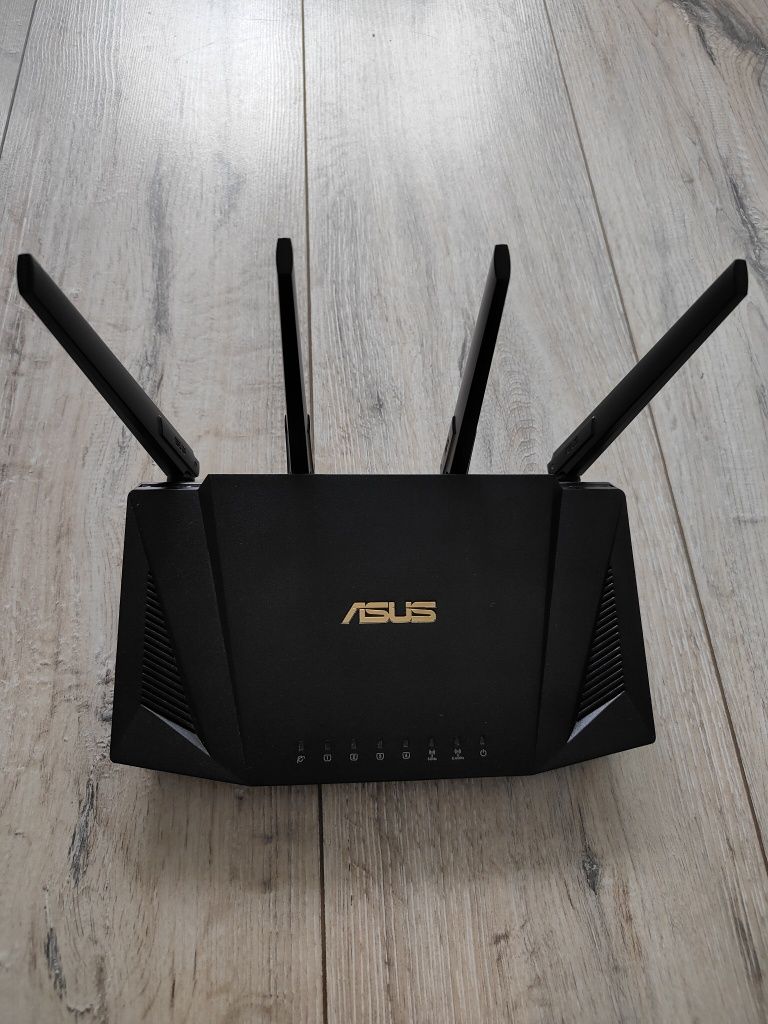 Router ASUS RT-AX58U
