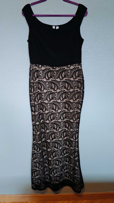 Sukienka długa z koronką wieczorowa