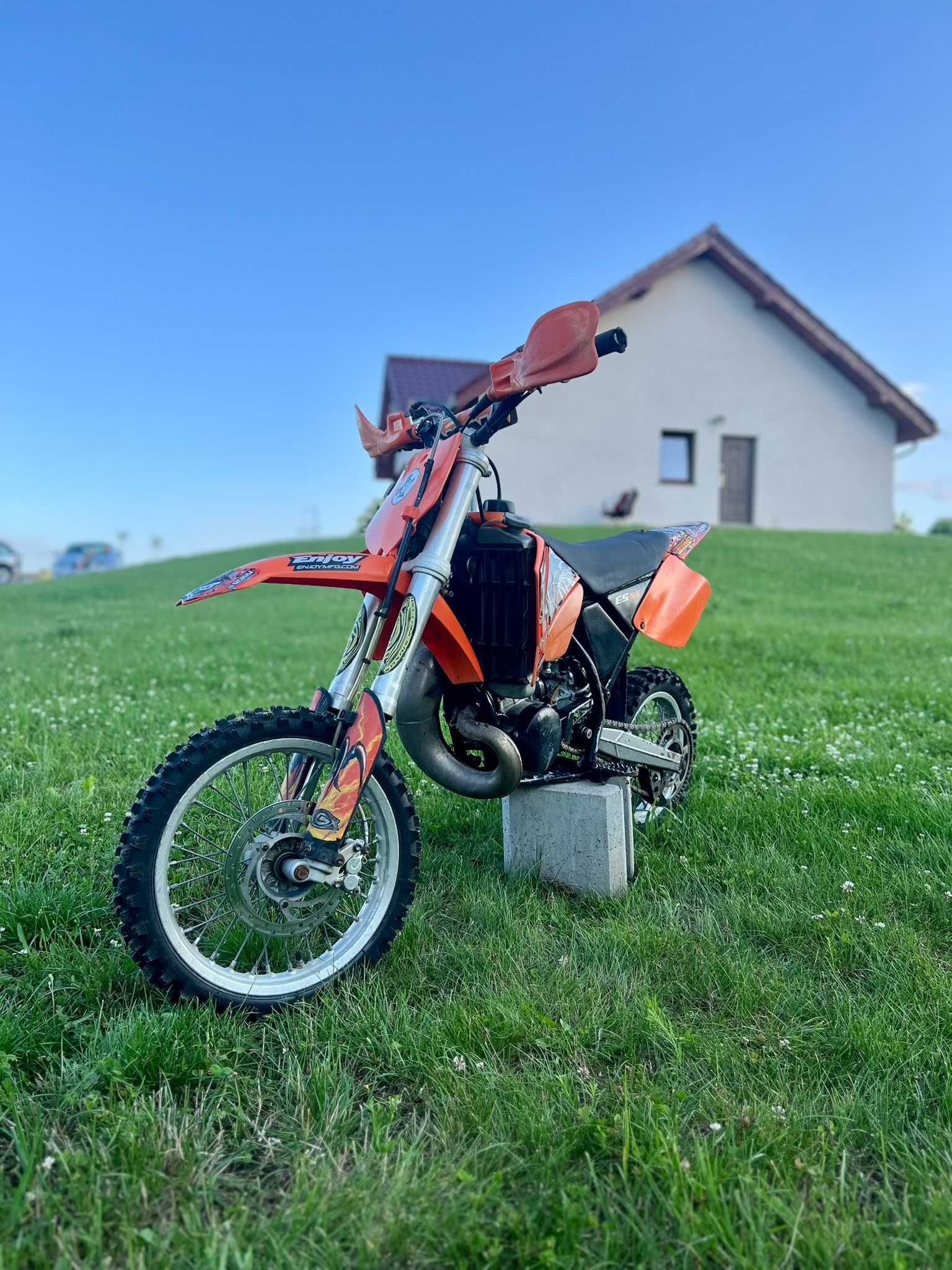 Cross KTM SX 65.
