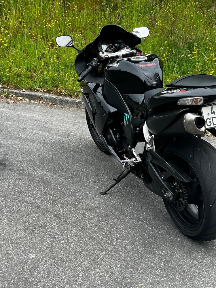 Kawasaki zx1000r