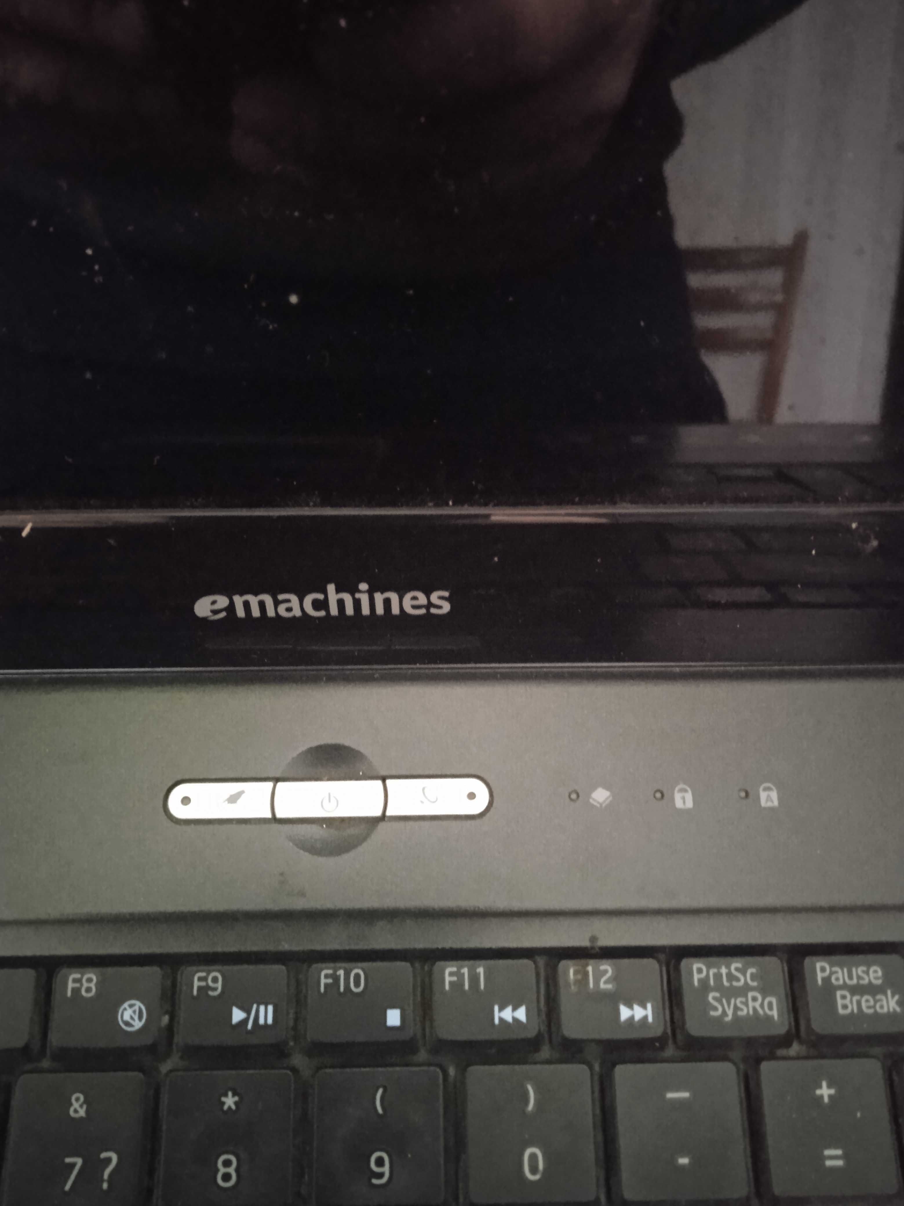 Ноутбук Emachines E630 siries