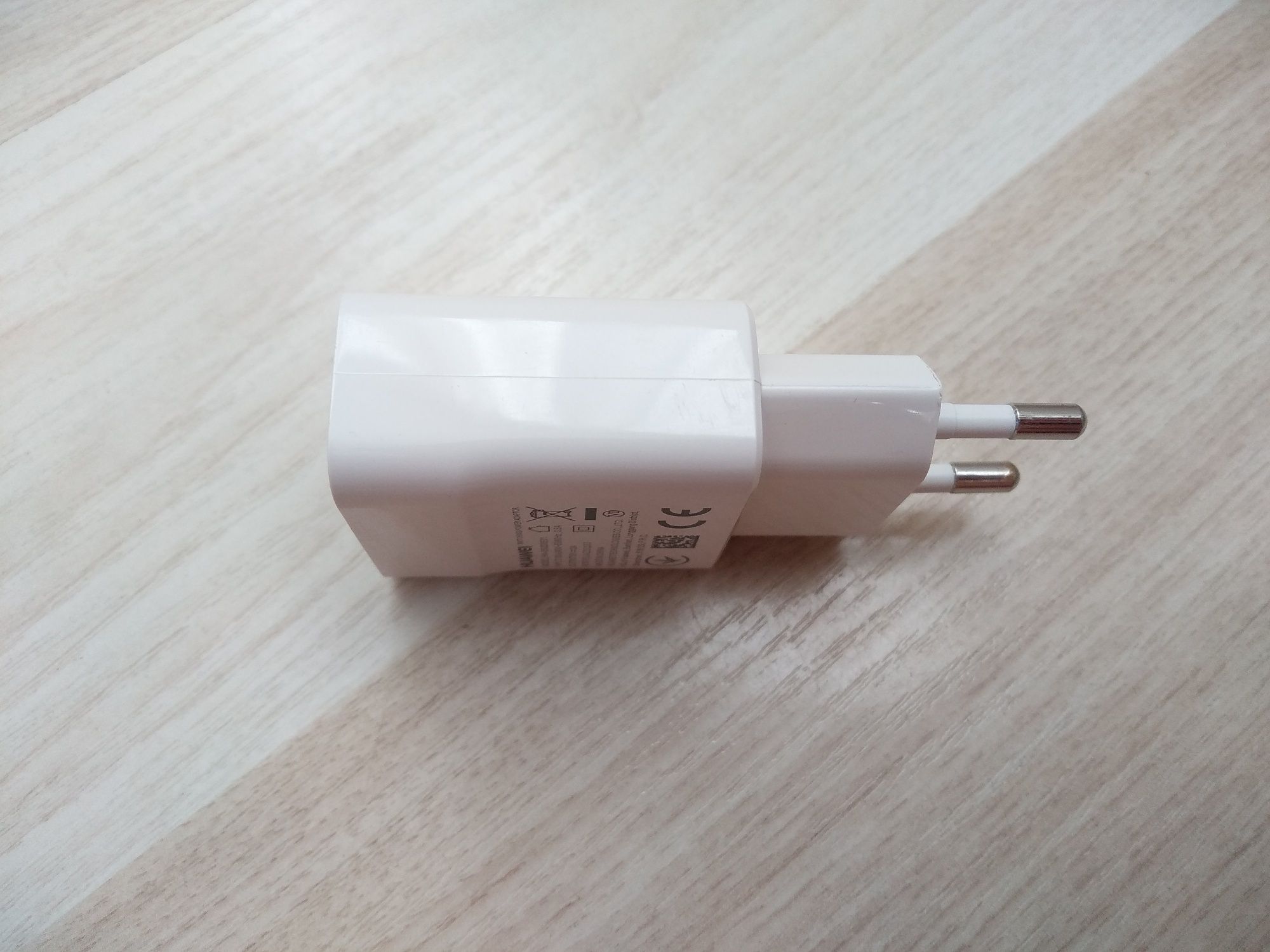 Оригінальний USB блок зарядки HUAWEI, зарядний пристрій HUAWEI 5V~2A.