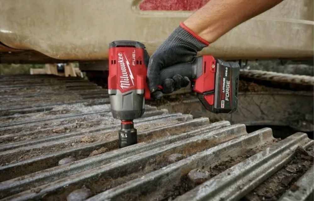 Акумуляторний гайковерт Milwaukee M18 2967-20