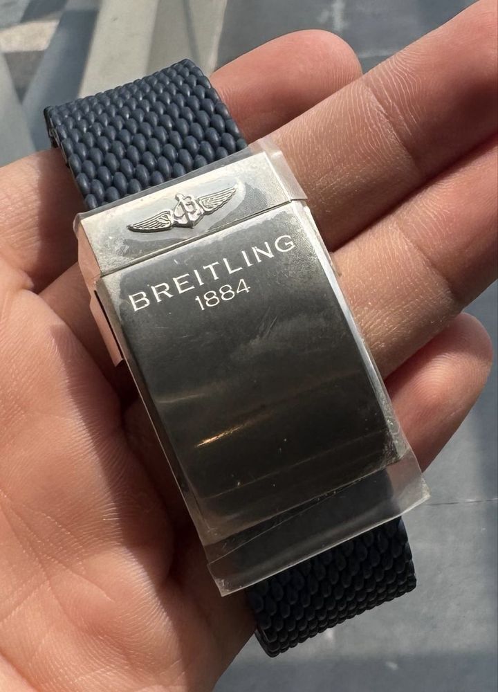 Nowy zegarek Breitling Superocean Heritage limitowana perłowa tarcza