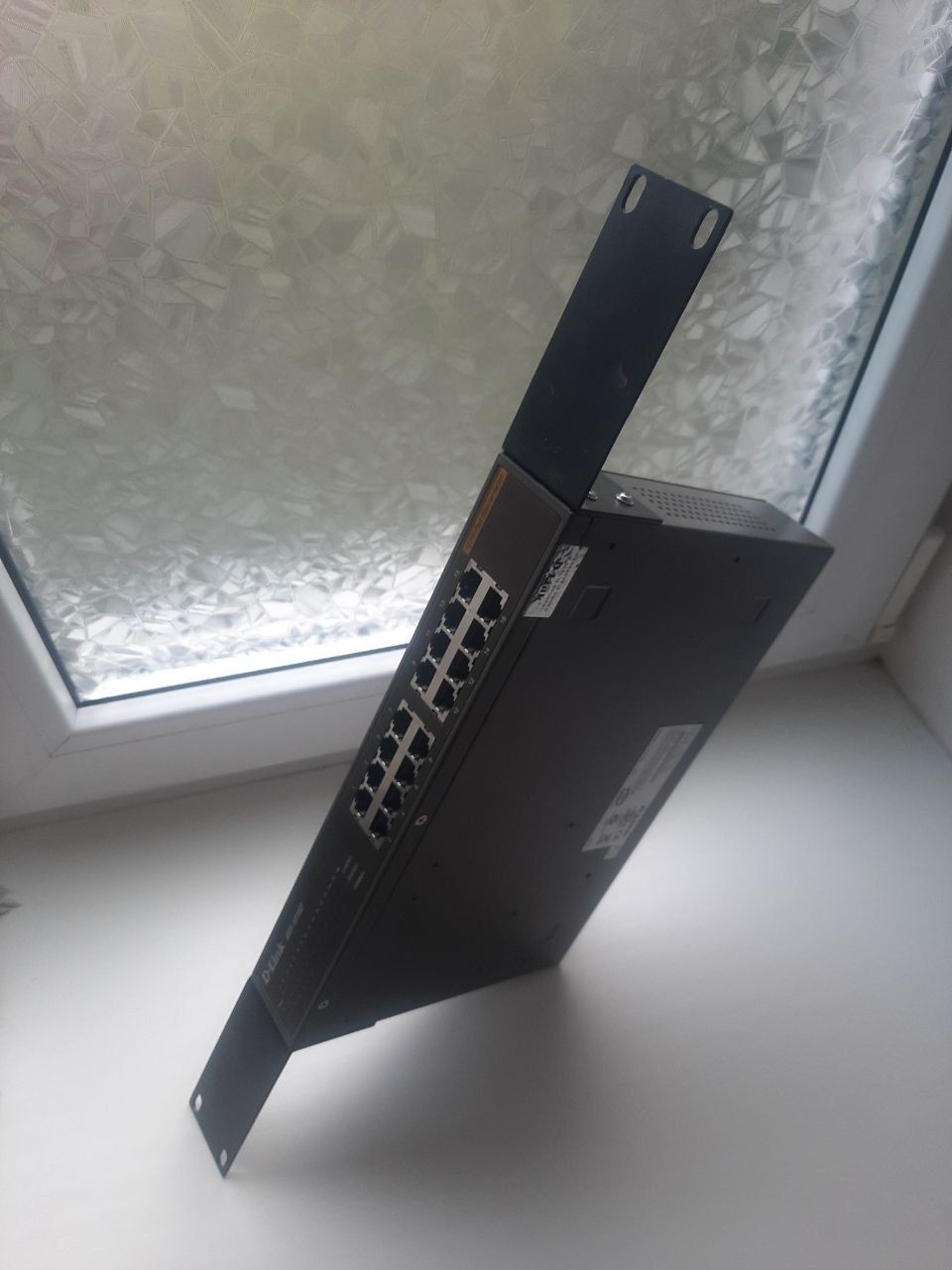 Комутатор мережевий D-Link DES-1016D (16port)