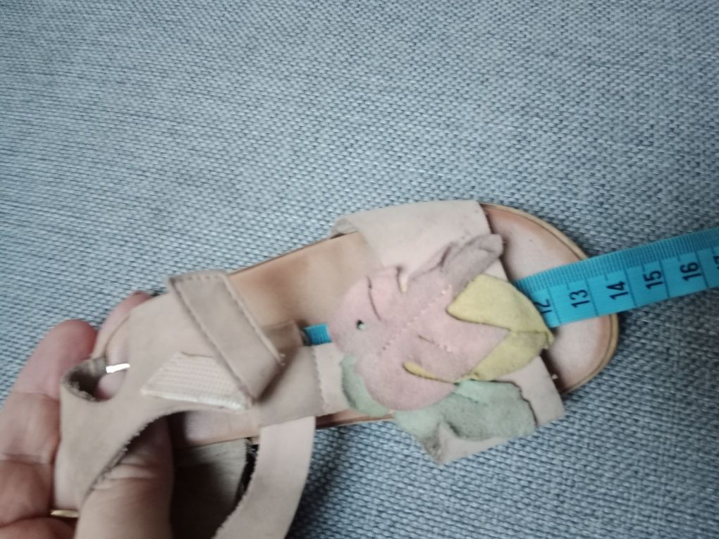 Sandałki Zara rozmiar 21, 13 cm.