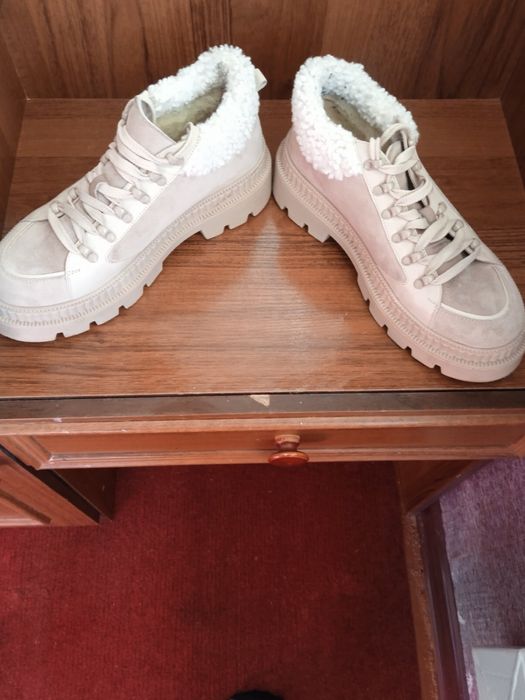 Жіноче взуття 40 розмір