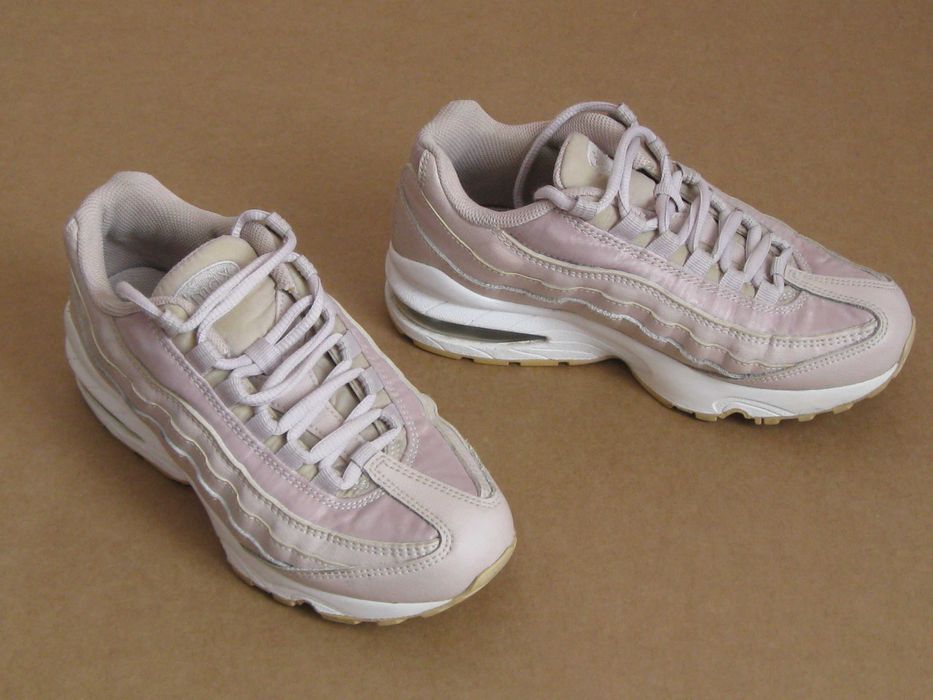 Кроссовки женские Nike Air, размер 36,5