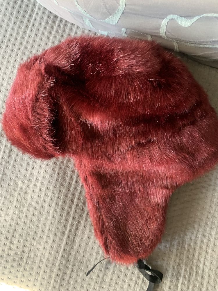 Futerkowa czapka H&M