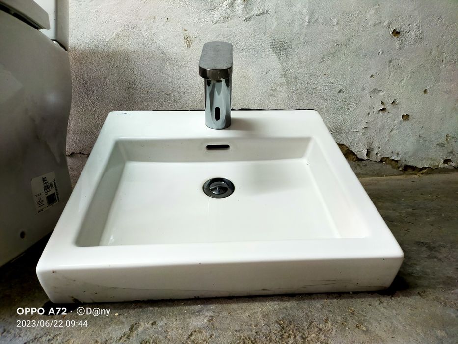 Lavatório de pousar