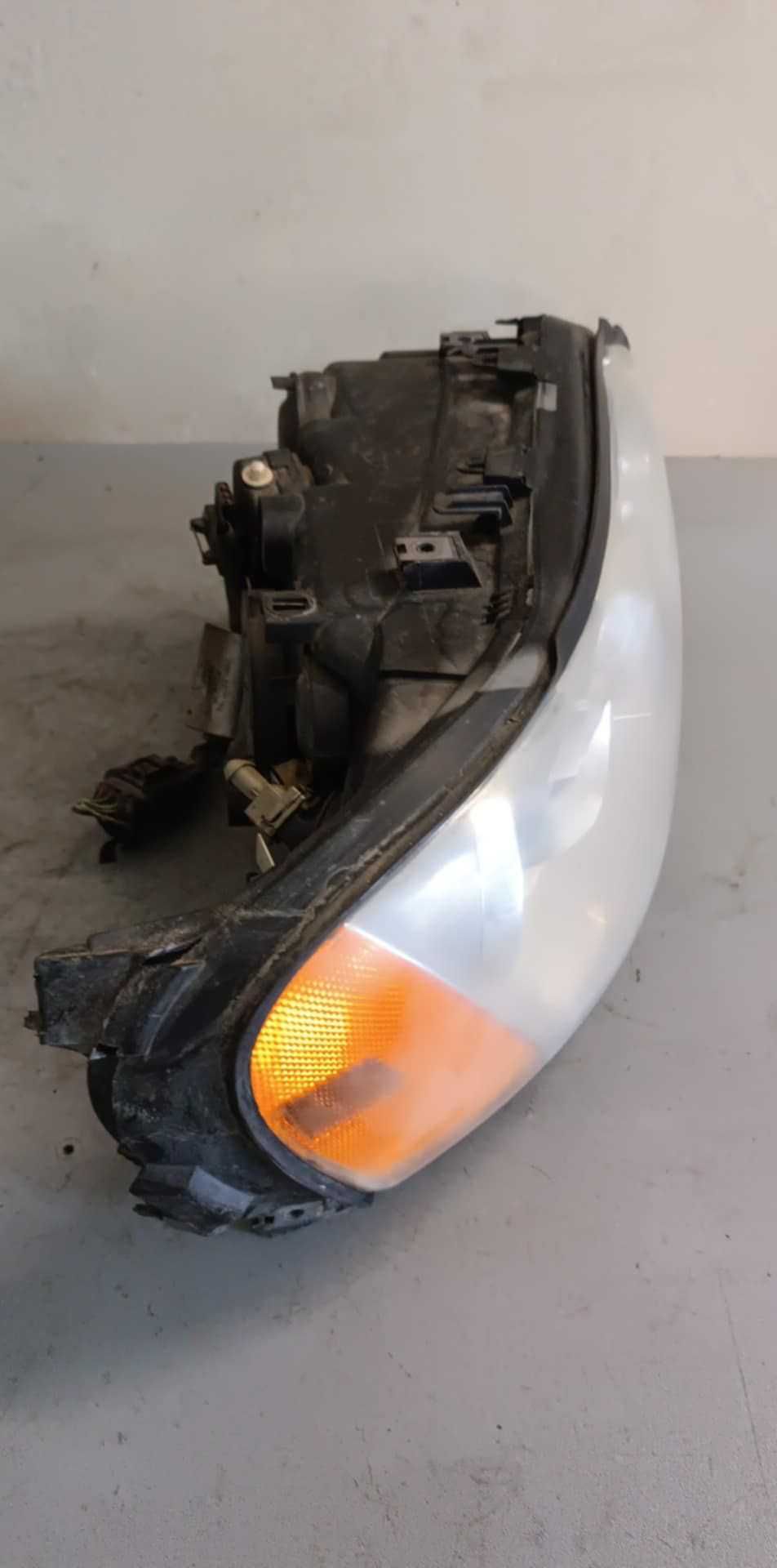 Lampy przednie volvo v70 II 04-07r europa oryginał komplet