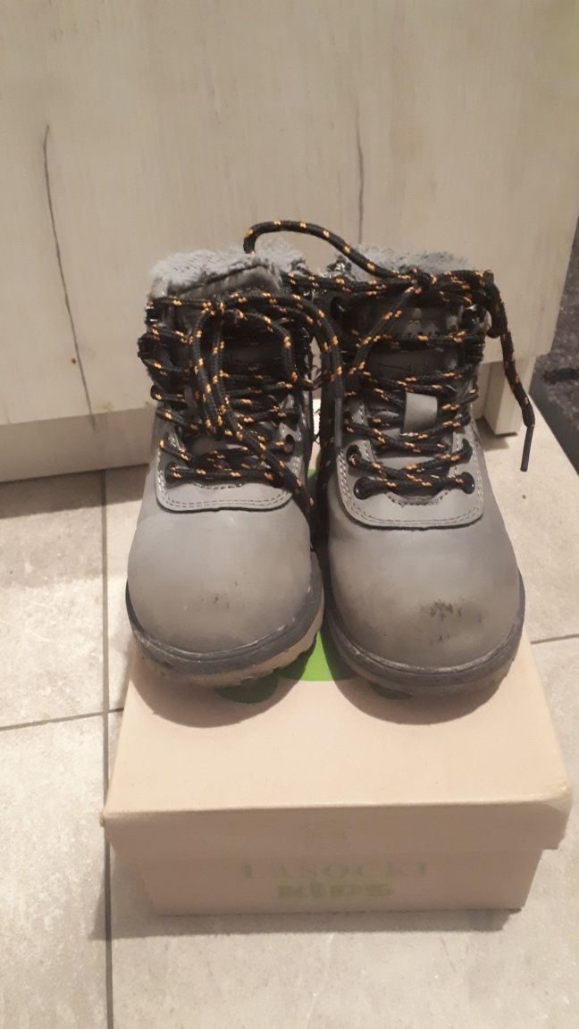 Buty zimowe trapery 26