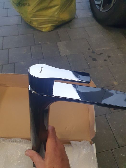 Bateria umywalkowa wysoka Valvex seria Dali  Black &Chrome