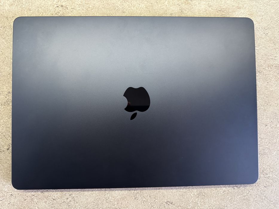 Macbook Air 15 M2 2023 23 цикла аккумулятор