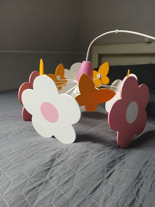 Lampa do pokój dziecięcego