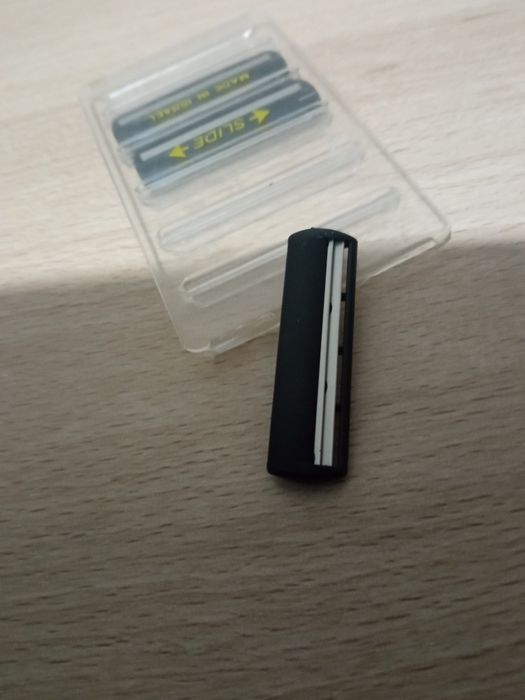 Nożyki do maszynki do golenia.