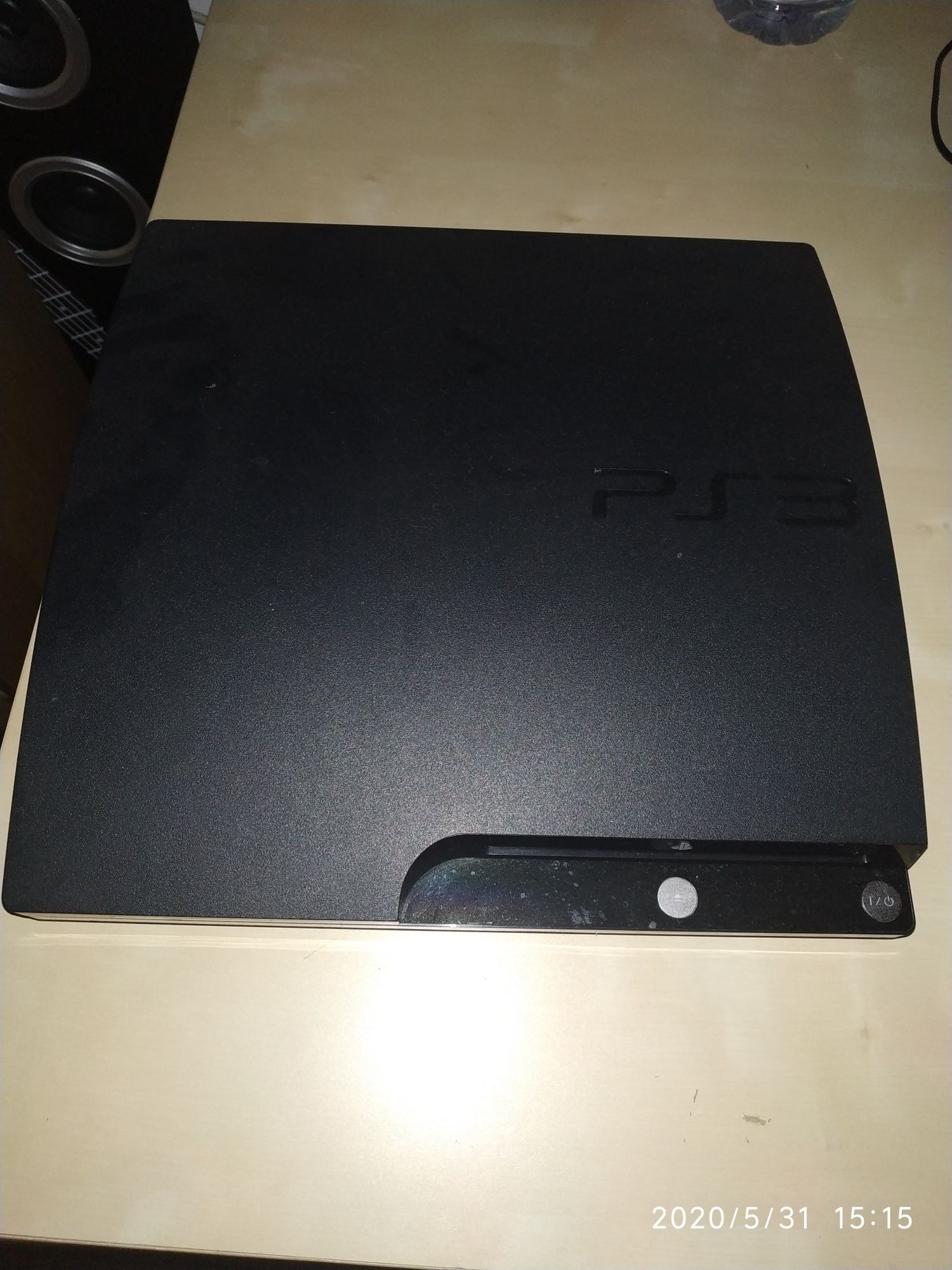 PS3 preta e comandos