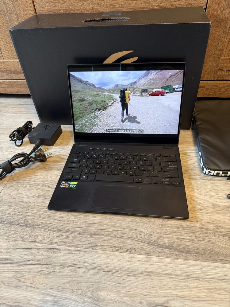 Laptop ASUS Rog Flow X13 GV301 13.4” R7-5800HS 16GB 512GB RTX3050TI