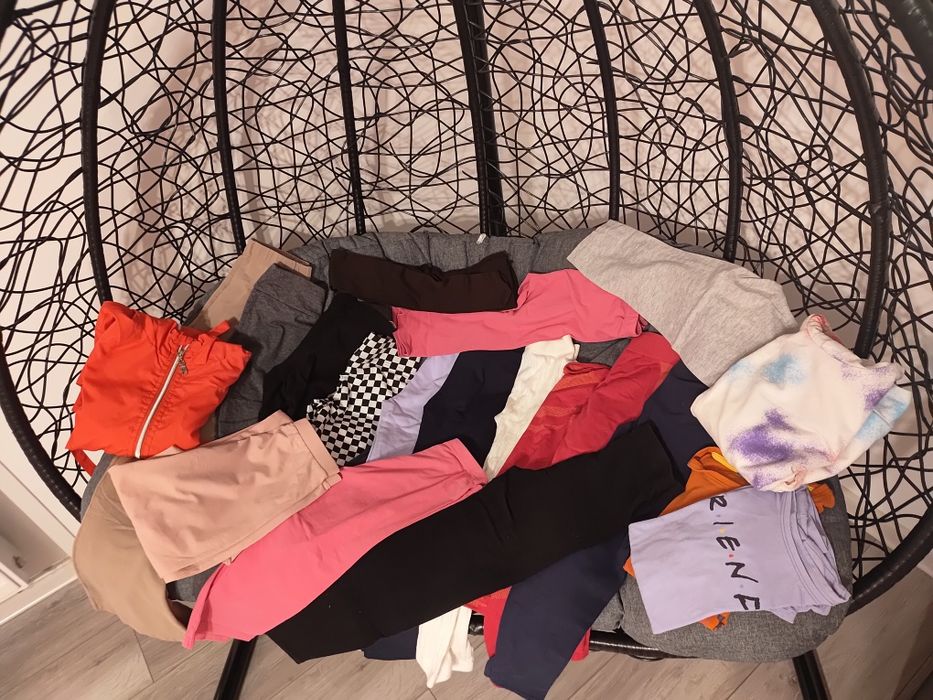 Ubranka dla dziewczynki 146