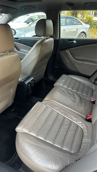 Продам Passat B6,ТОП комплектація,Авто у Львові.