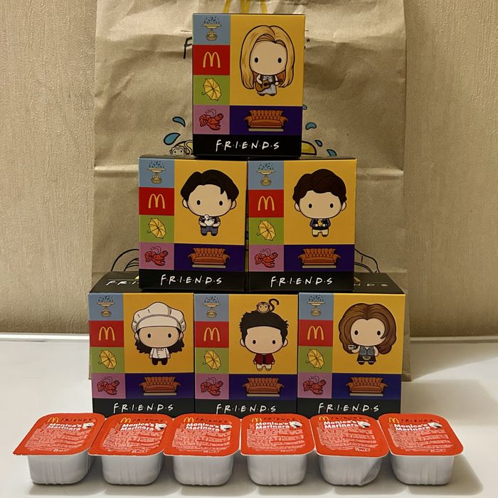 Колекційні фігурки McDonalds x FRIENDS