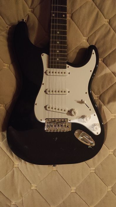 Электрогитара стратокастер + чехол в подарок