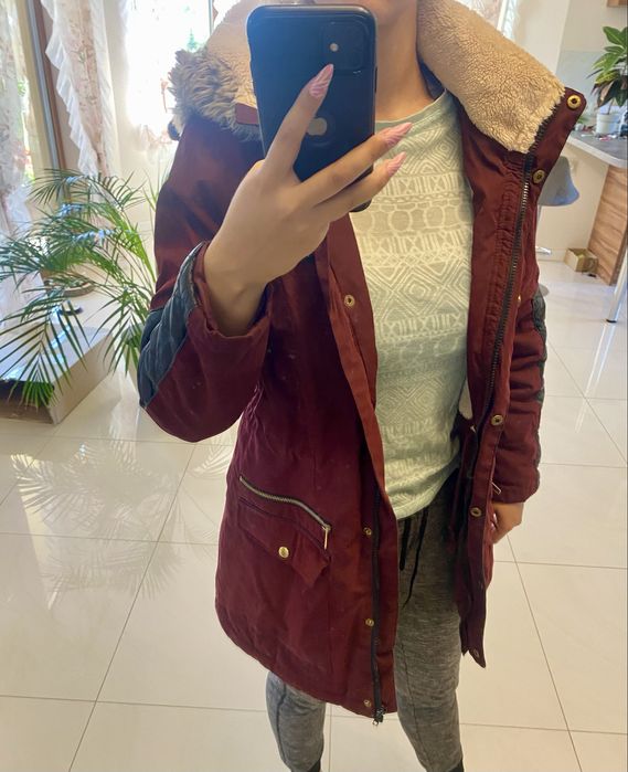 Kurtka bordowa na zimę