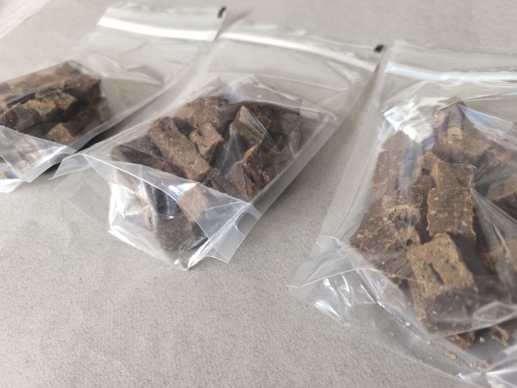 Ласощі для цуценят Half&Half м'ясні кубикі з яловичиною, 150 грам
