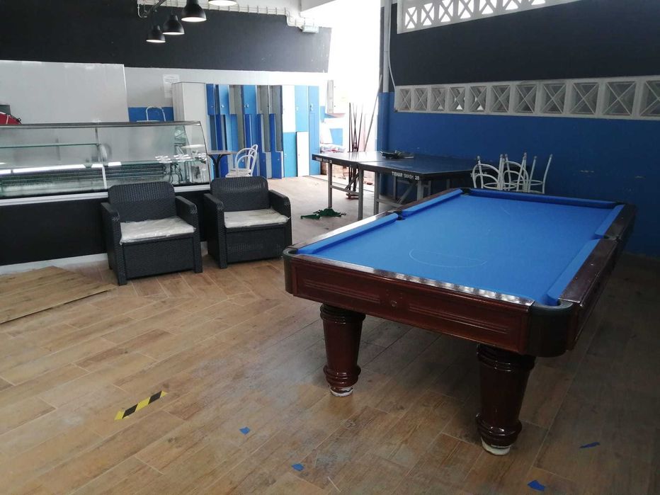 Mesa de snoker renovada