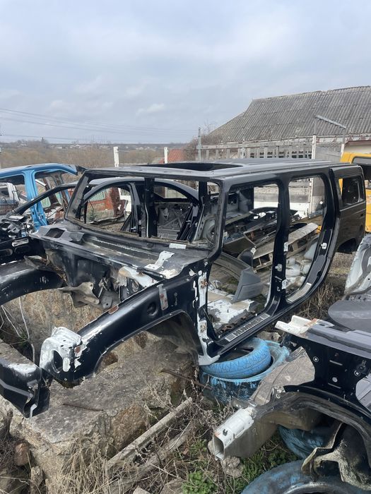 Автозапчастини до Hummer (Хаммер) H-2. 
Кузов 2006г.
 Кузов.