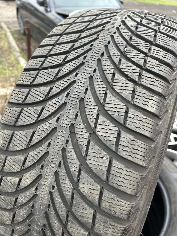 Шини зимові Michelin 255/55R18