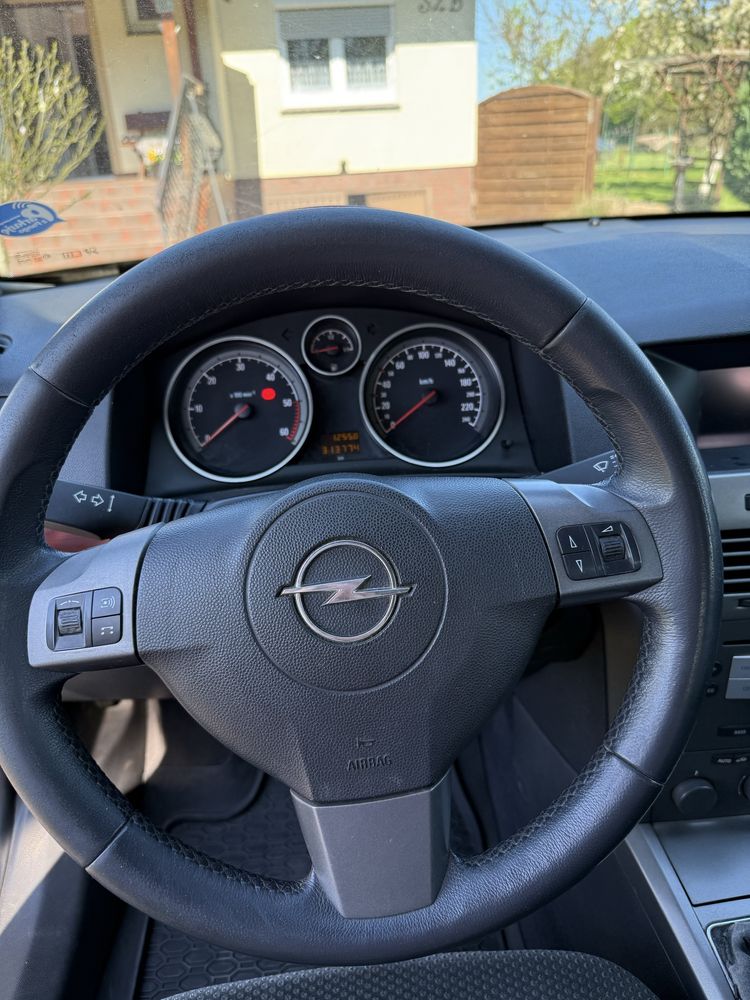 Opel astra H, 1.7CTDI(isuzu)2005r
