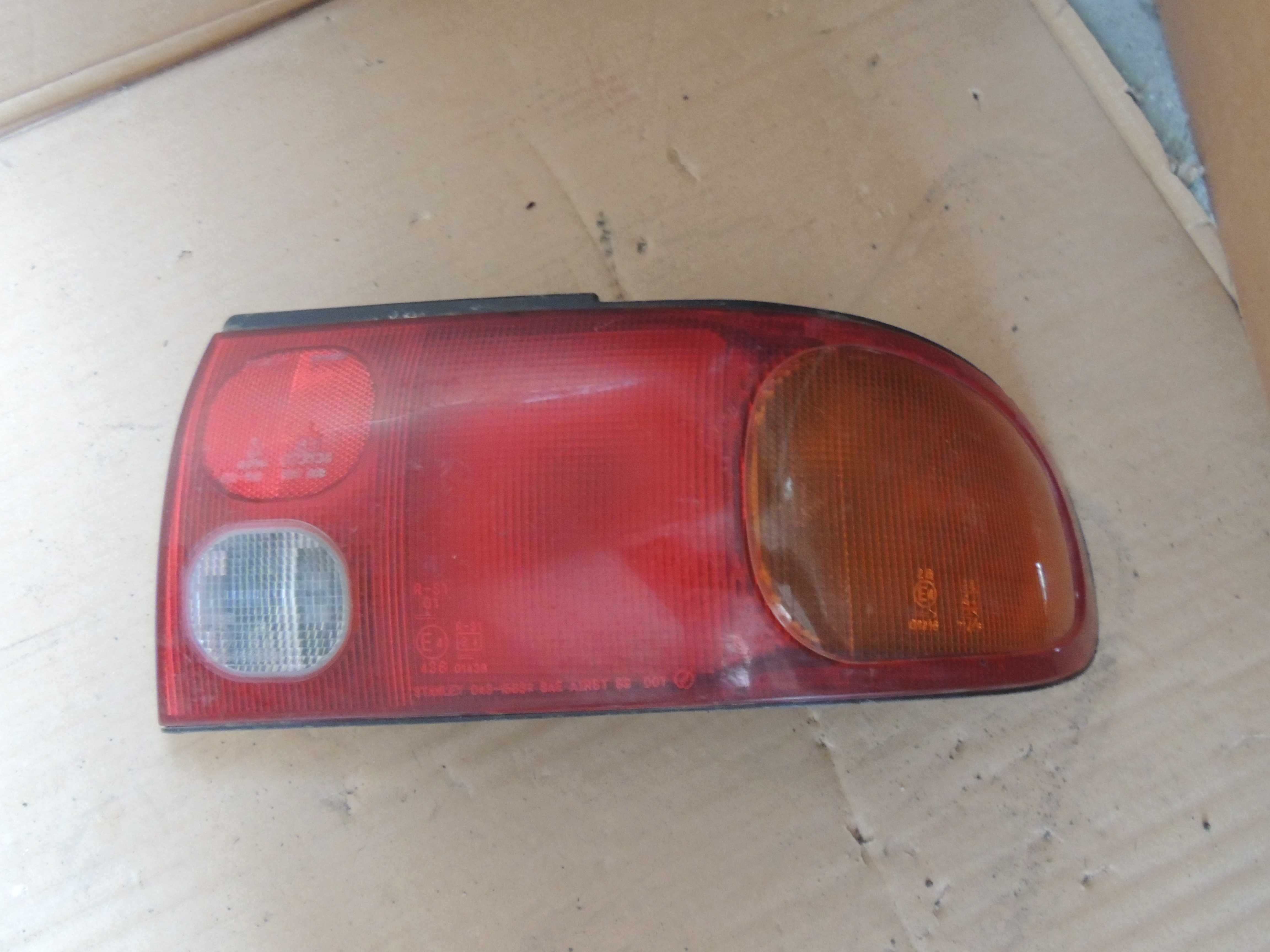 Lampa tył tylna prawa europejska Mitsubishi Lancer SEDAN 92,93,94-96